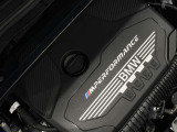軽量コンパクトな直列4気筒BMW Mパフォーマンスツインパワーターボエンジン