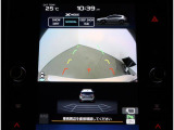 後方確認に便利なバックカメラ装備!!狭い駐車場や後方が確認しづらい場所に駐車するときや、車を切り返す時に安心の装備です!!