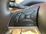 ステアリングスイッチ付きのハンドル!運転に支障をきたすことなくナビ操作が可能です!!