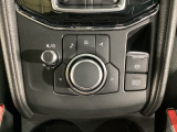 電動パーキングブレーキの搭載により、コンソールデザインの自由度が増すだけでなく安全性も向上。上り坂では路面勾配に応じて坂を登れる駆動力が発生してから解除するので後ろへずり下がる心配もありません!