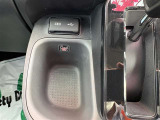 反対側にはDA接続用と充電用のUSB端子!