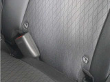 ◆ISOFIX◆シートベルトいらずでチャイルドシートと固定金具を連結するだけでガッチリ固定できます。