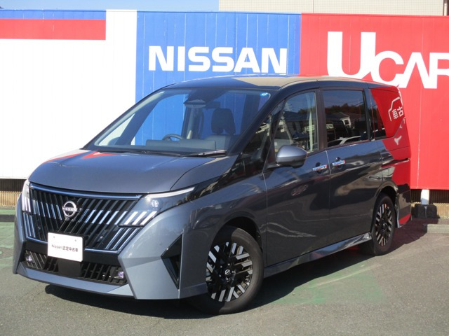 セレナ 1.4 e-POWER ルキシオン 