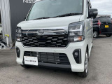 LEDオートライトシステム搭載。トンネル内や周辺の明るさを検地し自動でライトを点灯させます。