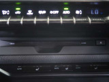 車内でCD DVDのメディアが楽しめます。