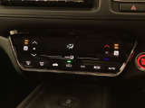 運転席と助手席にシートヒーターが付いています☆寒い時期に腰周りを温めてくれるので体全体が温まりやすいのは勿論、暖房と違い顔に風が当たらないので、乾燥肌やドライアイの方でも大丈夫☆