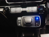 当車両はオートエアコン搭載になります。