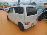 左後ろからの画像です!日々お買い得車両続々入庫しております!