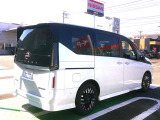 セレナ 1.4 e-POWER ルキシオン 