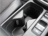 ◆ドリンクホルダー◆手の届きやすい場所にドリンクホルダーがあり、とても便利です。