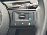 ハンドルの右側にはプロパイロットシステムのスイッチが付いているので、高速道路の運転が楽になりますよ!左側のオーディオ操作のスイッチにて音量調整等をナビを直接触ることなく操作ができます。