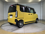 ご納車までの期間ですが、県内のお客様は1、2週間、県外のお客様は2、3週間ほどでご納車が可能となります。ただし、お支払いや書類の状況によっては多少の前後もありますので、その際には何卒ご了承下さい。