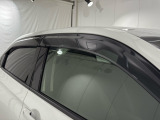 ★ドアバイザー★雨天時に窓を開けても濡れにくく車内に雨が入り込むのを防ぎながら換気ができます(^^♪