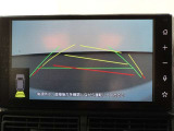 バックモニターで、後方を確認しながら安心して駐車することができます。運転初心者も熟練者も必須の機能ですよ!