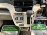 ダイハツディーラーでは「ダイハツ認定U-CAR」という基準を設け、車選びに詳しくないお客様でも「安心して選べる」をご提供しています。