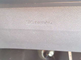 ニーエアバッグ装備です!運転者の足の衝撃も緩和できますね!