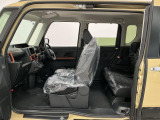 【ミラクルオープンドア】大開口のドアは、大きなお荷物の出し入れも、お子様との乗り降りもスムーズ!両側スライドドアなので狭い駐車場や壁際でも安心です。