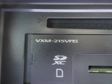 ナビの型式はVXM-215VFEiです。