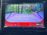 【バックカメラ】駐車時に後方がリアルタイム映像で確認できます。大型商業施設や立体駐車場での駐車時や、夜間のバック時に大活躍!運転スキルに関わらず、今や必須となった装備のひとつです!