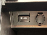 キャンプに行ったり、旅行に行ったりした時に、家電製品を使いたいこともあるはず。AC100Vがありますので、ドライヤーなどの家電製品も使えて便利ですね。