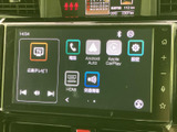 電話やスマートフォン連携に加え、HDMIや交通情報などの項目も表示されています。画面上で各メニューを確認しやすく、普段使いからお出かけまで幅広い場面で活用できます。