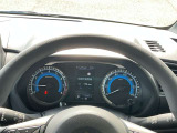 メーター内で様々な車の設定やデータの確認もできちゃいます!