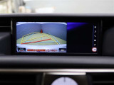 バックガイドモニターで、後方を確認しながら安心して駐車することができます。運転初心者も熟練者も必須の機能ですよ!