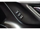 運転席のシートポジションメモリー機能は、登録済みの運転者と交代しても、シートポジションの変更の手間がかかりません。