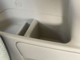 後席用ドリンクホルダーです
