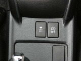 アイドリングストップ機能がついているので、停車時にエンジンを止めて燃料消費を抑えます。環境にもお財布に優しいですね♪