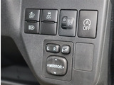 【車屋】として、長く車業界に従事した経験豊富なスタッフが多数在籍しております。