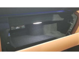 グローブボックスにはETC車載器を装備