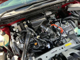 人気車種の心臓部分と言われるエンジンルームは写真の通りになっております!!かっこいいですね!!!!