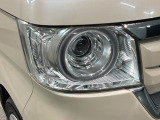LEDヘッドライトは、点灯の瞬間から最大光量を発揮し、突然暗くなるトンネルなどでの安定感を高めます。