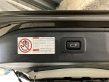 【パワーバックドア】荷物で手が塞がってても大丈夫!リモコンでピッ!力要らずでラクラク開閉!