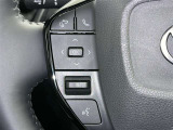ステアリングスイッチ装備!運転しながら手元でオーディオの操作などができます。