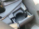 運転席用ドリンクホルダーです