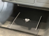 ワイヤレス充電器です!置くだけ充電が可能です♪対応したスマートフォンであれば、基本的に充電は可能です!