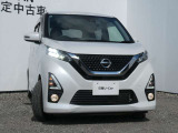 LEDヘッドライトです。ハイビームアシスト・ヘッドランプをハイビームにして走行中、前方の対向車や先行車がいたり、明るい場所を走行すると自動でロービームになります。