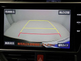 バックモニター装着車は後退時の強い味方です♪車庫入れや縦列駐車の際、後退操作の参考になるガイドラインをナビ画面に表示します。