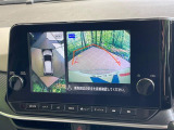 【アラウンドビューモニター】専用のカメラにより、上から見下ろしたような視点で360度クルマの周囲を確認することができます☆死角部分も確認しやすく、狭い場所での切り返しや駐車もスムーズに行えます。