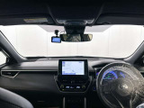 落ち着いたカラーの内装で、ゆったりと運転したい方に。