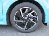 おしゃれは足元から♪♪『185/60R16インチ』♪♪日産純正アルミホイールをはいております♪♪
