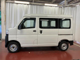【スマートアシスト搭載車】 衝突回避支援ブレーキ機能(対車両・歩行者)、衝突警報機能(対車両・対歩行者)、誤発信抑制制御機能などの機能で安全な運転をサポートします