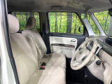 運転席シート廻りは使用感も少なく、良好な状態となっています。丁寧に使われていたことがよくわかりますね。