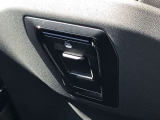 車両の詳細、ご質問につきましては、営業スタッフまでお気軽にご連絡下さいませ。遠方のお客様には実車の詳細動画送信も承ります。お問合せをお待ち致しております。