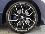 BMWならではの卓越した走りを支えるホイールと足回りです!