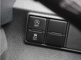 ◆横滑り防止装置◆コーナーリング時の横すべりを抑える機能と、車両の急激な挙動変化を抑える機能で、安定した走行を実現しています。運転に安心とゆとりが出来ます。