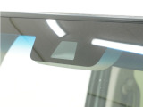 ◆Honda SENSING◆ カメラ等装置で精度の高い検知能力を発揮、安全運転を支援します。ステアリング上のコントローラーに注目!
