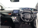 オシャレなインテリアで運転する気分も盛り上がりますよね^^